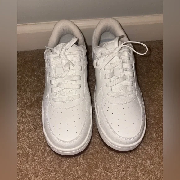 Alo Shoes - Picture 2 of 7